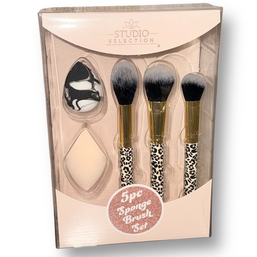 Studio Selection 5pc Leopard Print Sponge and Brush Gift Set-NEW
